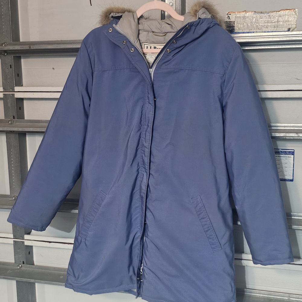 L.L. Bean Blue Puffer Jacket with Coyote Hood Barn Coat